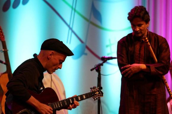  Dinesh Mishra und Jan Bierther spielen...